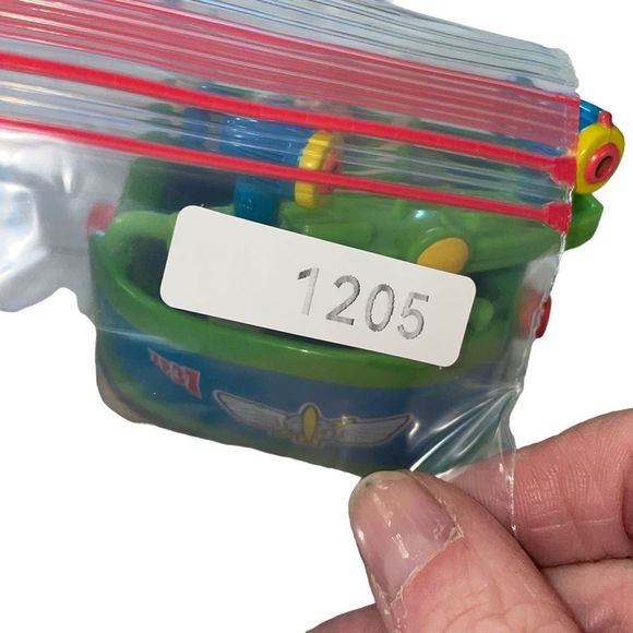 BUZZ LIGHTYEAR SPACE RANGER SPIN ride vehicle diecast Disney parks - Picture 7 of 8